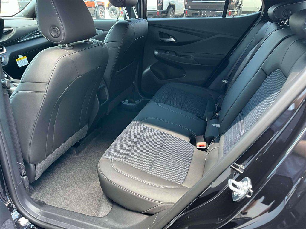 new 2025 Buick Envista car, priced at $26,598