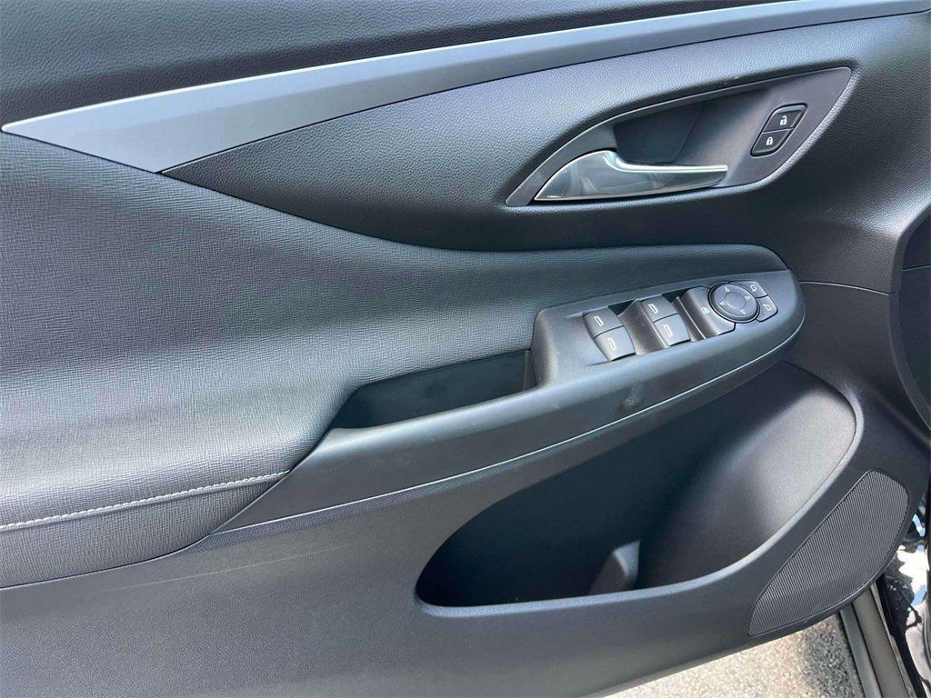 new 2025 Buick Envista car, priced at $26,598