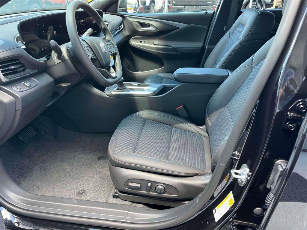 new 2025 Buick Envista car, priced at $26,598