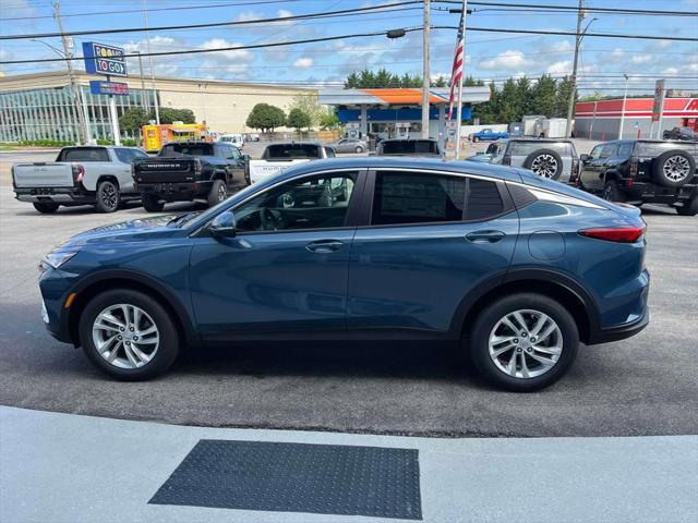 new 2025 Buick Envista car, priced at $28,025