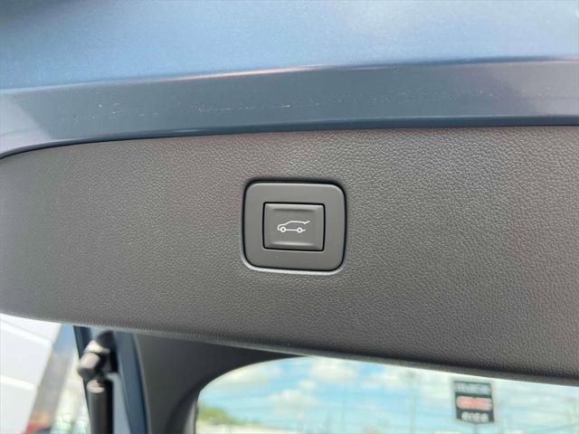 new 2025 Buick Envista car, priced at $28,025