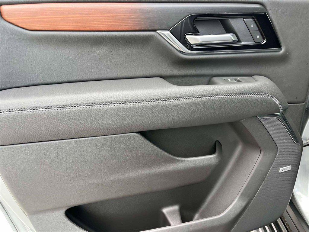 new 2025 GMC Yukon XL car, priced at $91,110