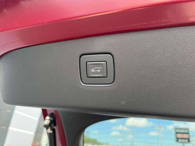 new 2025 Buick Envista car, priced at $28,025