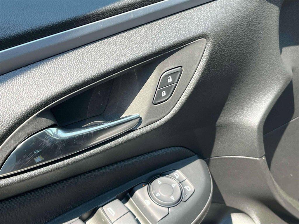 new 2025 Buick Envista car, priced at $27,875