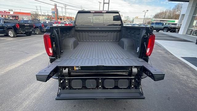 used 2022 GMC Sierra 1500 car, priced at $40,202