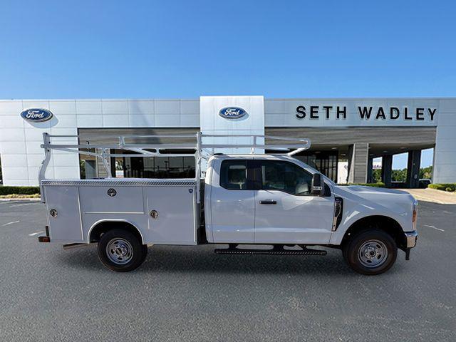 new 2025 Ford F-250 car, priced at $62,913
