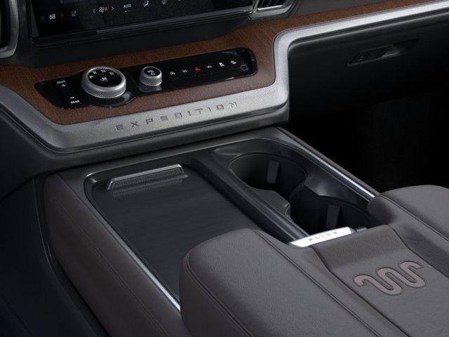 new 2025 Ford Expedition car, priced at $86,774