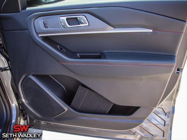 new 2025 Ford Explorer car, priced at $48,584