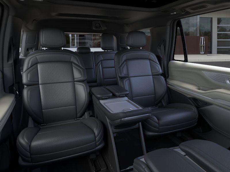 new 2025 Lincoln Navigator car, priced at $108,310