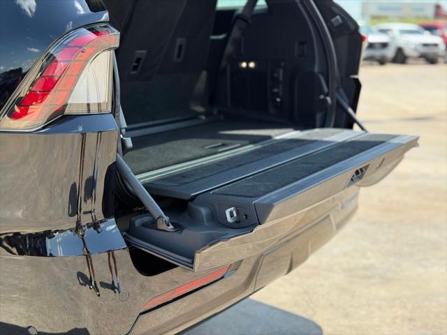 used 2025 Lincoln Navigator car, priced at $124,900