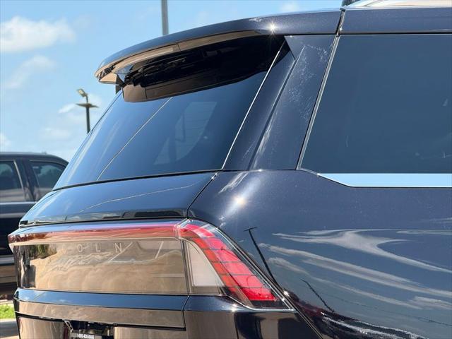 used 2025 Lincoln Navigator car, priced at $124,900