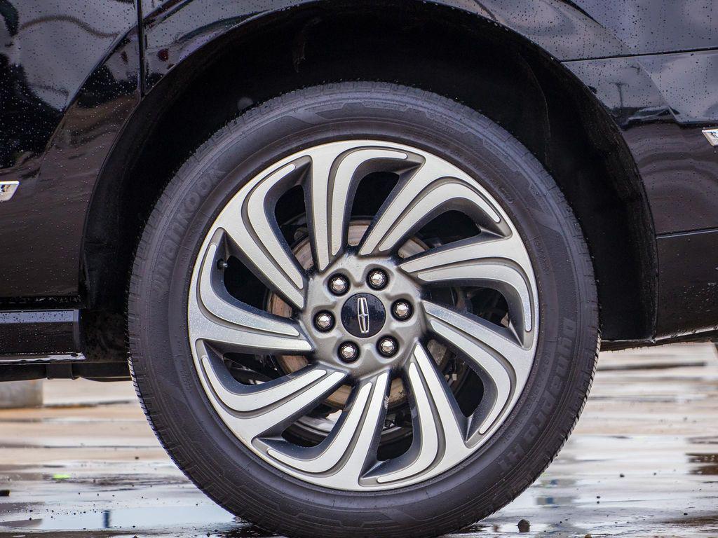 used 2022 Lincoln Navigator car, priced at $58,400