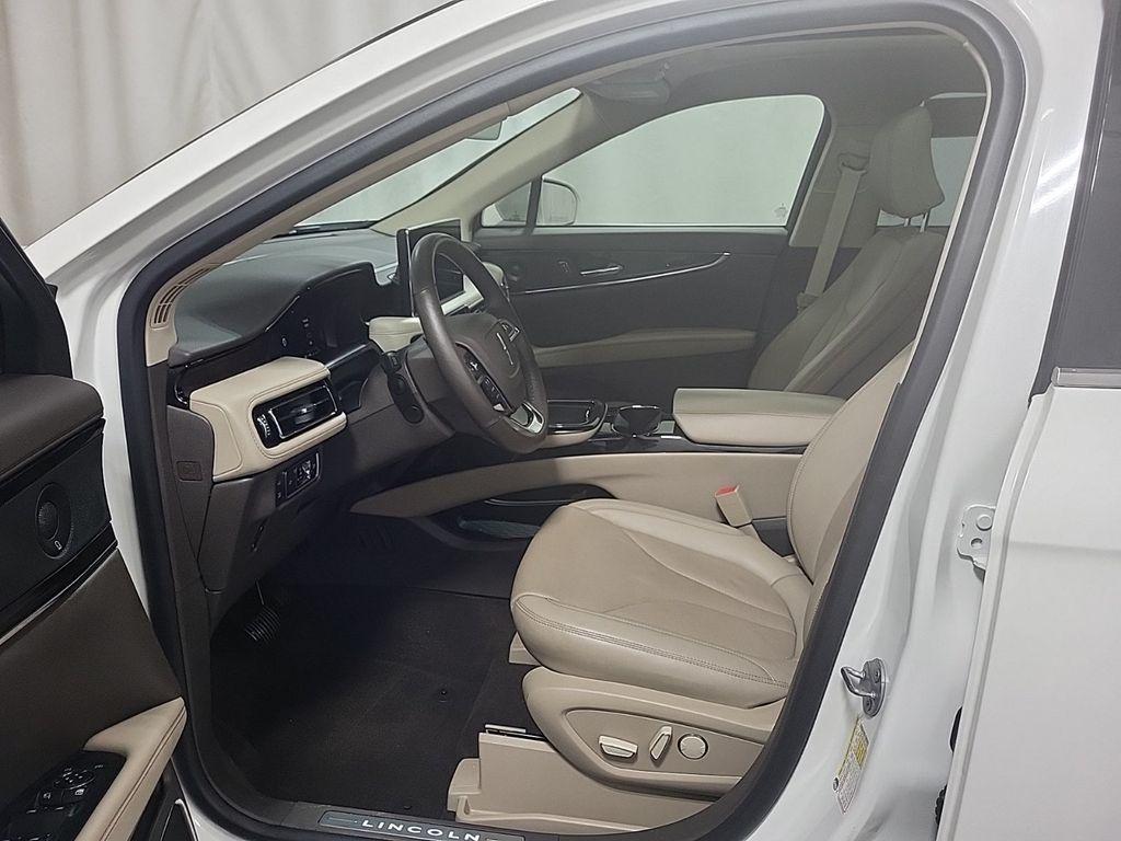 used 2022 Lincoln Nautilus car, priced at $36,999