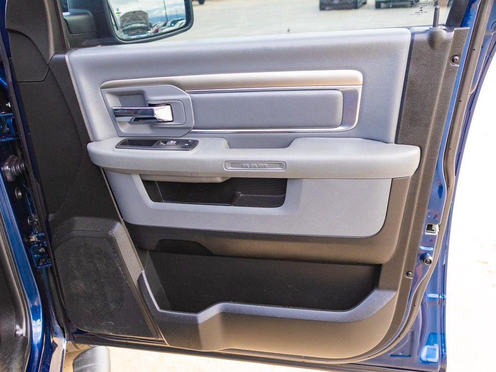 used 2019 Ram 1500 Classic car, priced at $27,400