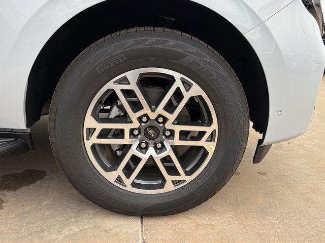 new 2025 Ford Expedition Max car, priced at $75,240