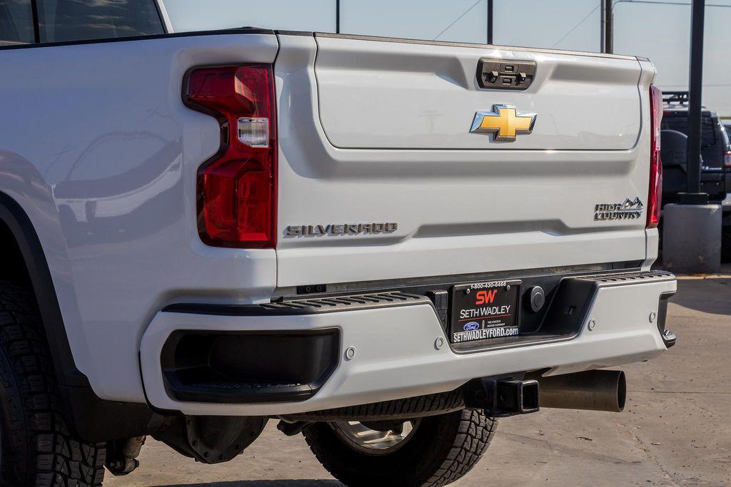 used 2022 Chevrolet Silverado 3500 car, priced at $58,800
