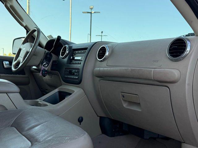 used 2004 Ford Expedition car, priced at $5,800