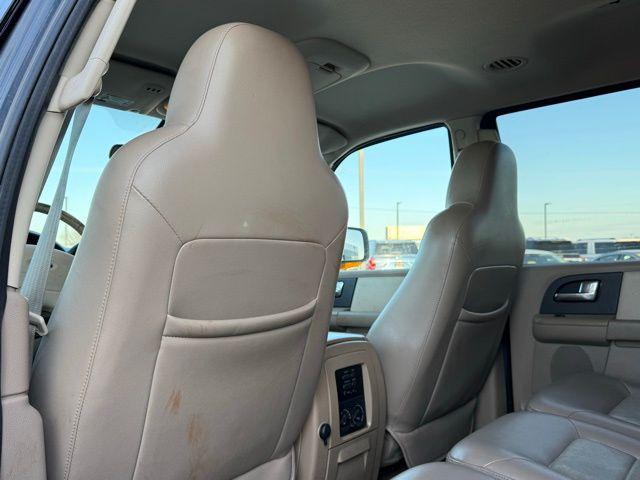used 2004 Ford Expedition car, priced at $5,800