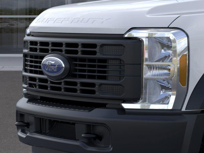 new 2025 Ford F-450 car, priced at $76,915
