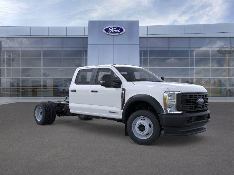 new 2025 Ford F-450 car, priced at $76,915