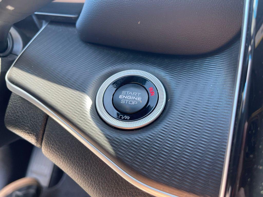 used 2025 Jeep Grand Cherokee car, priced at $36,900