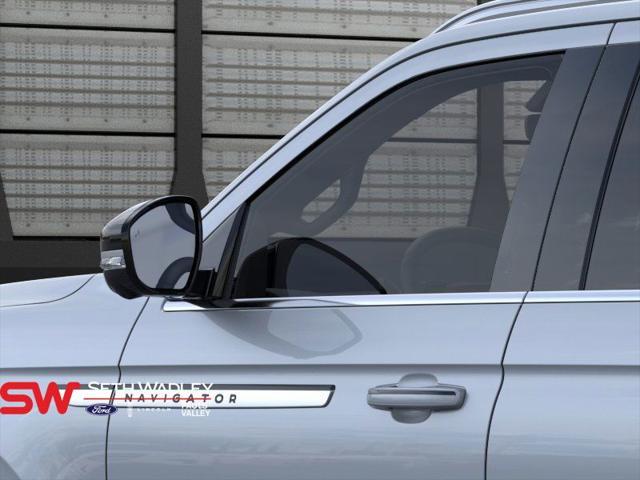 new 2025 Lincoln Navigator car, priced at $103,525
