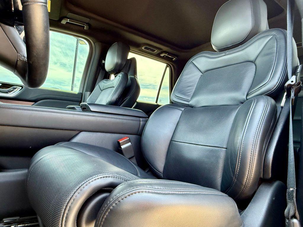 used 2024 Lincoln Navigator car, priced at $71,800