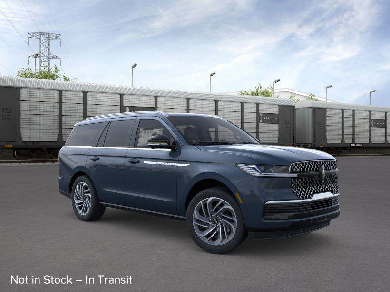 new 2025 Lincoln Navigator car, priced at $103,815
