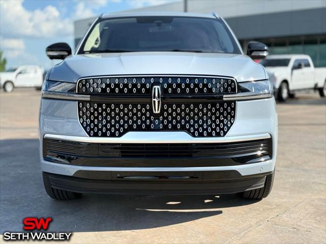 new 2025 Lincoln Navigator car, priced at $109,055