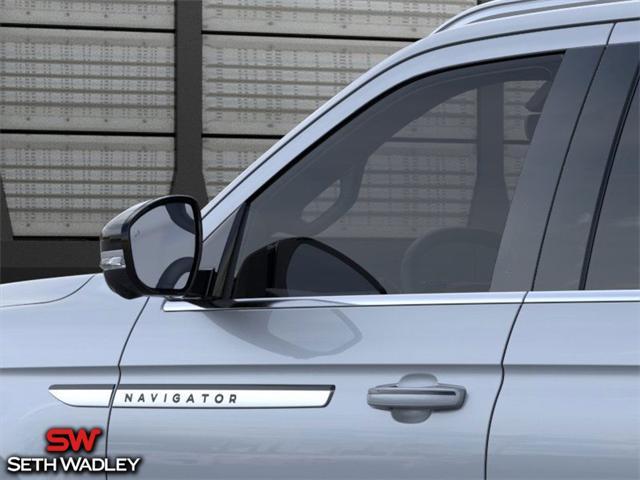 new 2025 Lincoln Navigator car, priced at $109,055