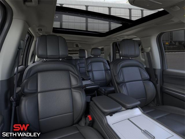 new 2025 Lincoln Navigator car, priced at $109,055
