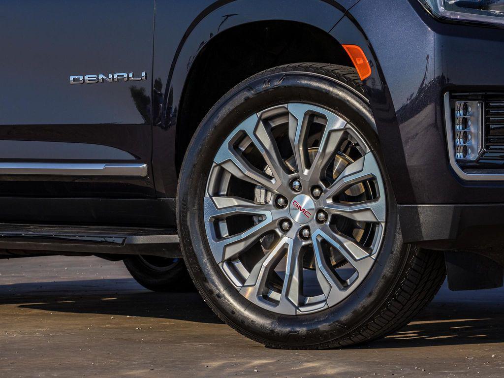 used 2024 GMC Yukon car, priced at $71,600