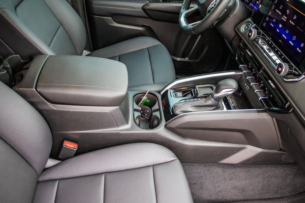 used 2024 Chevrolet Colorado car, priced at $33,900