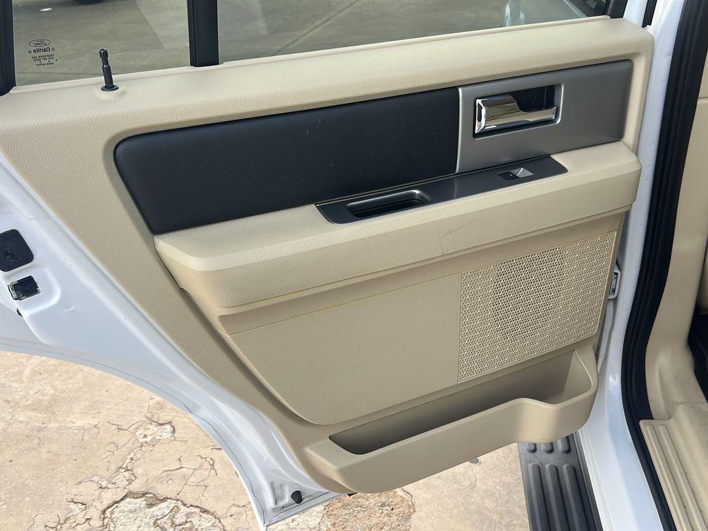 used 2015 Ford Expedition car, priced at $5,400