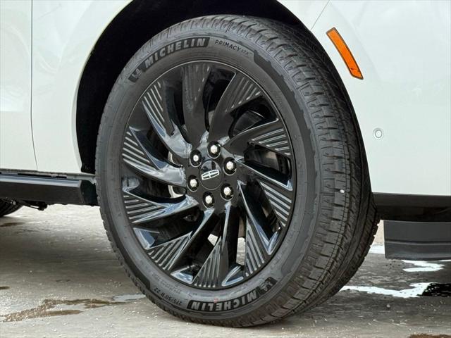 used 2025 Lincoln Navigator car, priced at $114,800