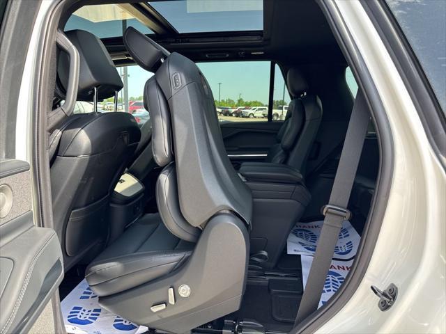 used 2025 Lincoln Navigator car, priced at $125,000