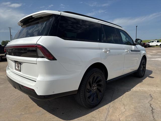 used 2025 Lincoln Navigator car, priced at $125,000