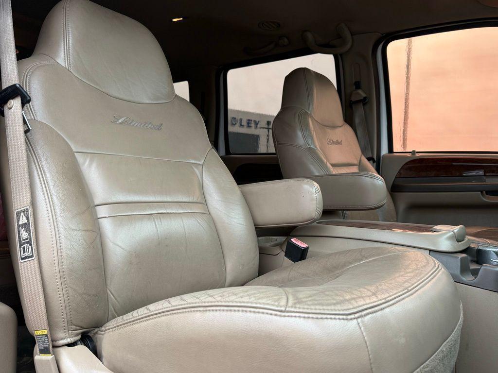 used 2001 Ford Excursion car, priced at $15,400