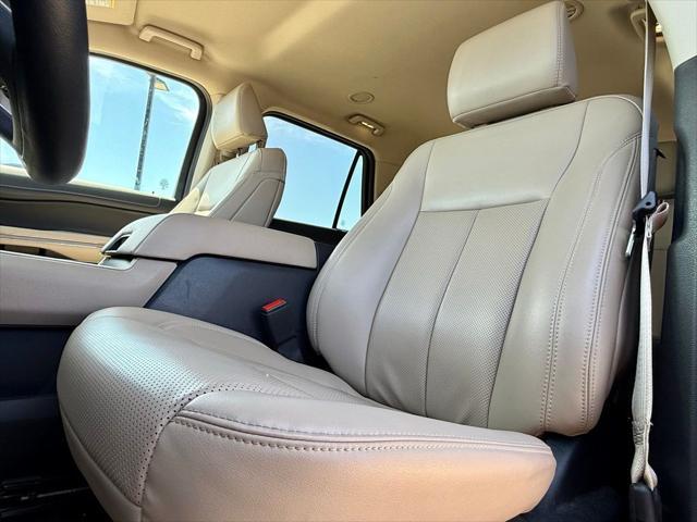 used 2022 Ford Expedition Max car, priced at $45,905
