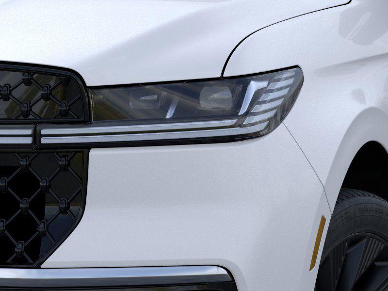 new 2025 Lincoln Navigator car, priced at $106,915