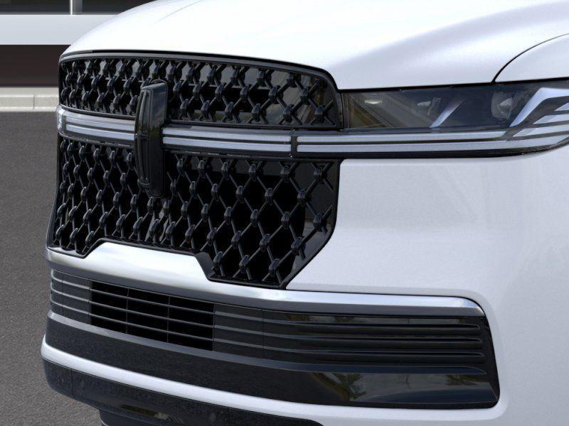 new 2025 Lincoln Navigator car, priced at $106,915