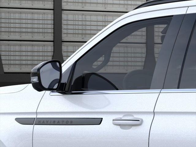 new 2025 Lincoln Navigator car, priced at $106,915