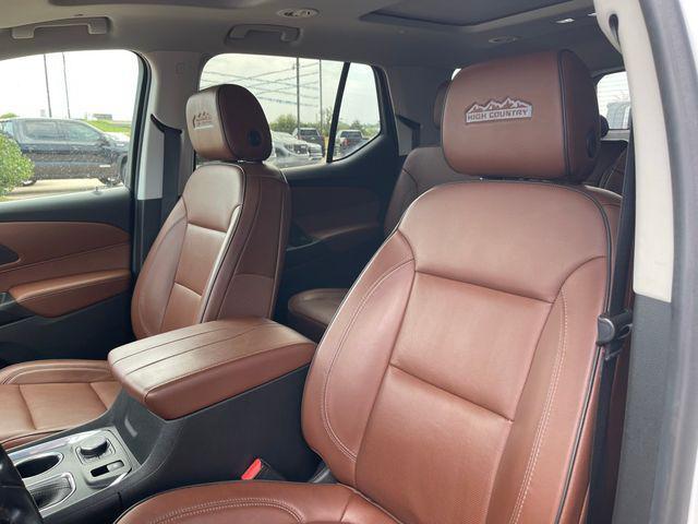 used 2021 Chevrolet Traverse car, priced at $29,400