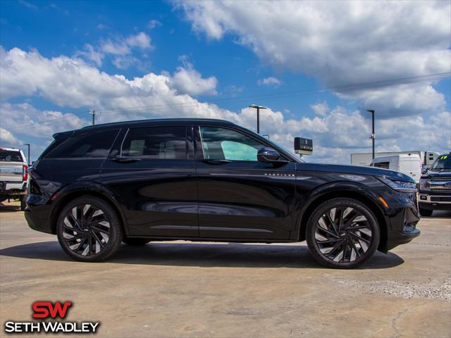new 2025 Lincoln Nautilus car, priced at $62,695
