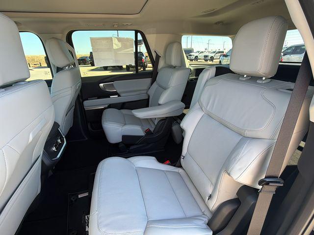 new 2025 Ford Expedition car, priced at $75,175