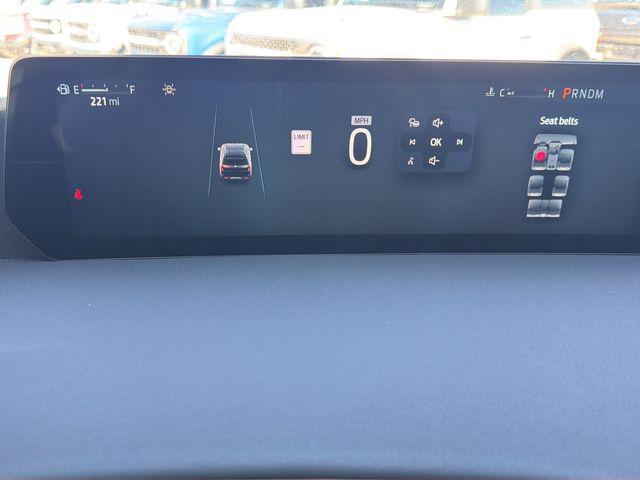 new 2025 Ford Expedition car, priced at $75,175