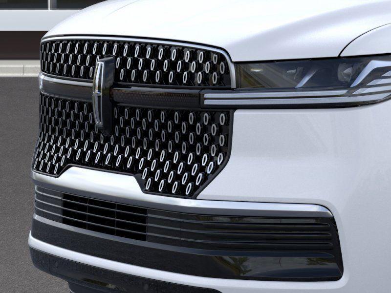 new 2025 Lincoln Navigator car, priced at $109,525