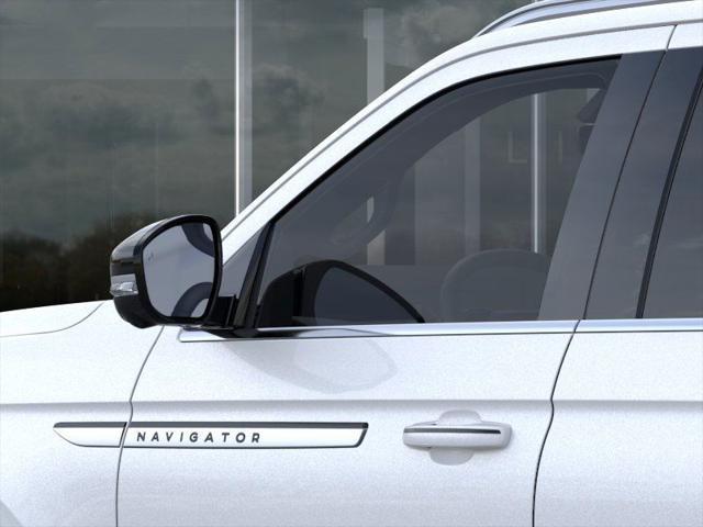 new 2025 Lincoln Navigator car, priced at $109,525