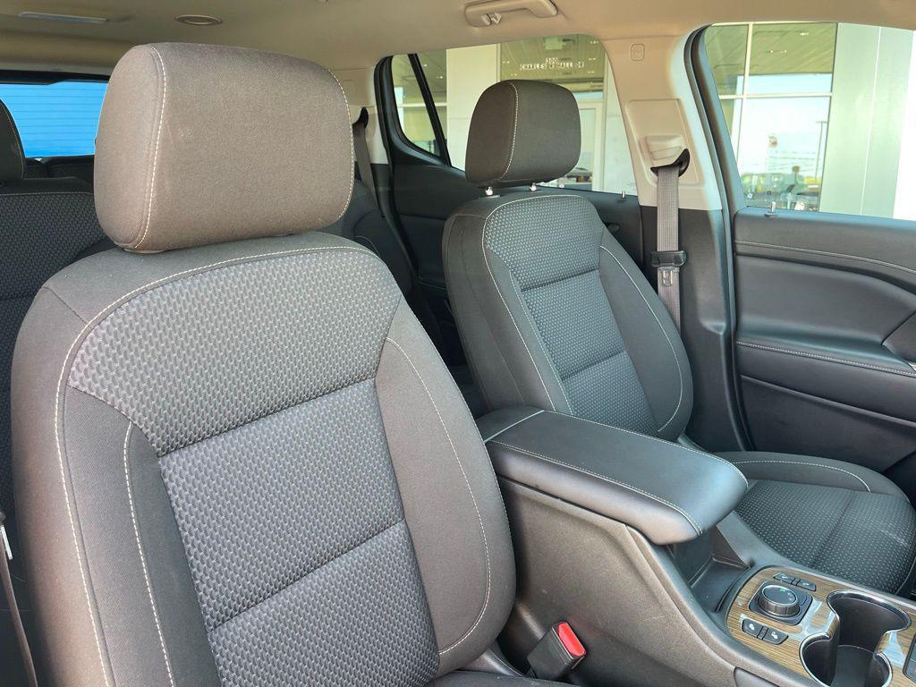 used 2023 GMC Acadia car, priced at $30,800