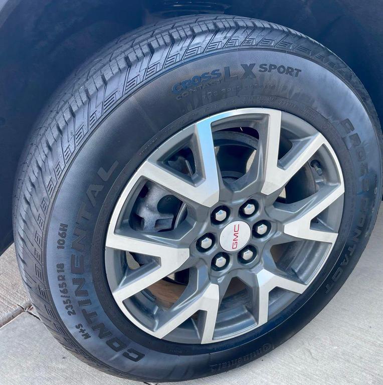 used 2023 GMC Acadia car, priced at $30,800